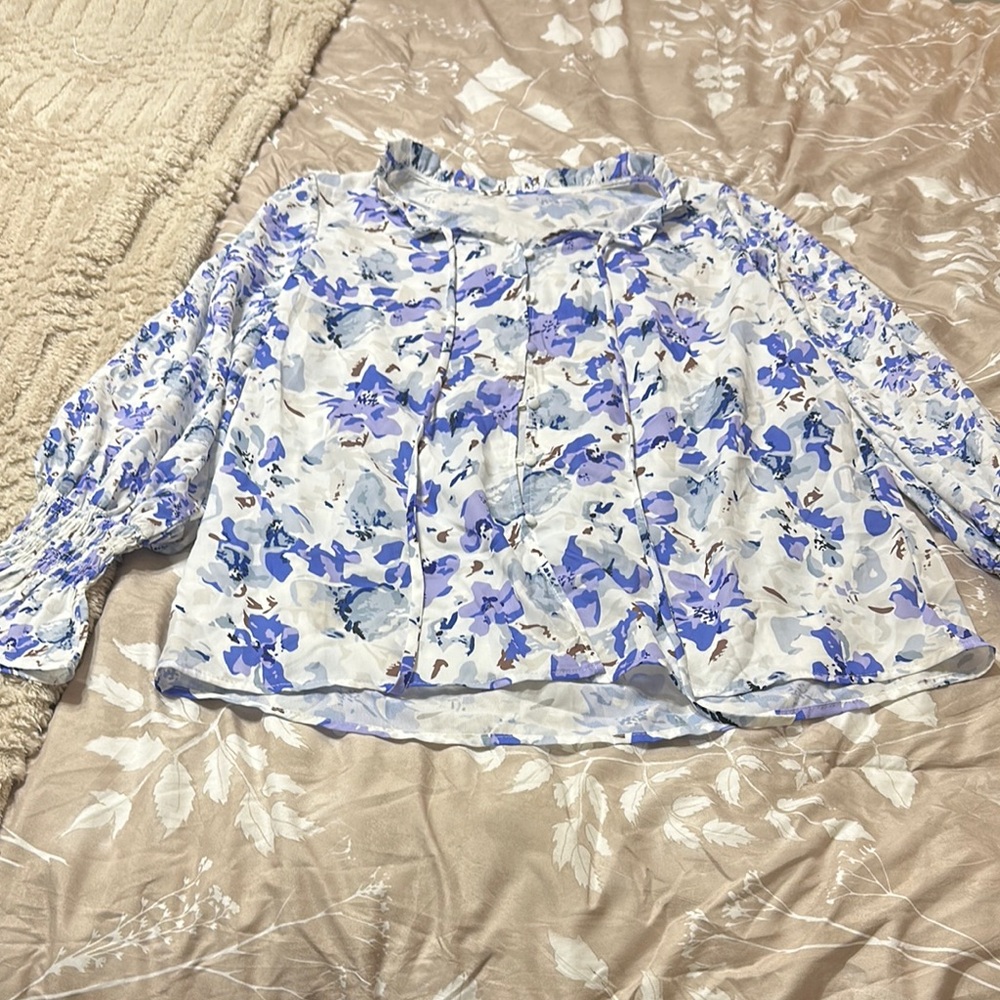 Floral Blue and White Women's Top